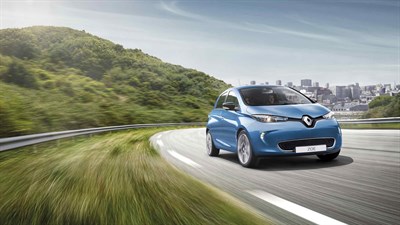 Renault ZOE - Vue de face, sur route