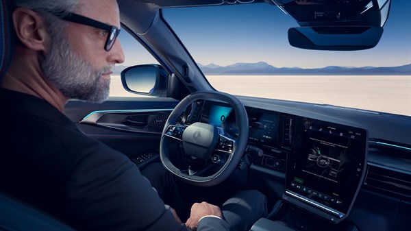 reconnaissance faciale - Renault Rafale full hybrid E-Tech