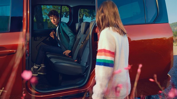 49 L de rangement intérieur   - Renault Kangoo
