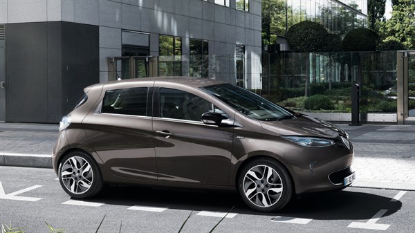 Renault ZOE - Véhicule garé sur un parking